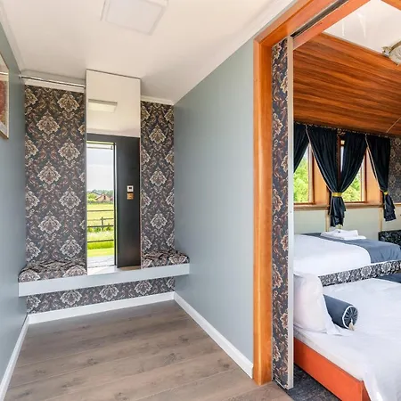 Stacja Galicja - W Pociagu Blisko Energylandia Aparthotel